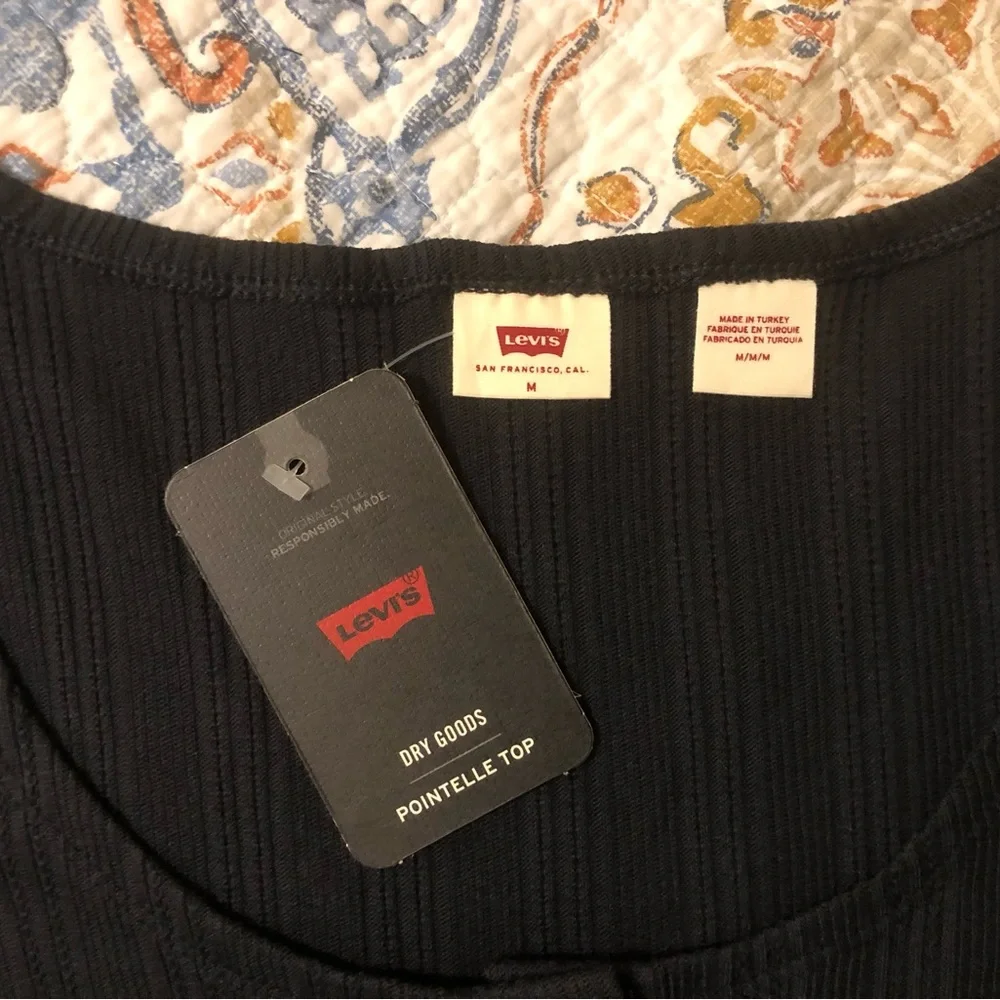 Levi’s Dry Goods Pointelle Top - Picture 8 of 9
